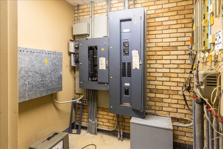 More Photos Of 6653 Church St, Riverdale Freestanding For Sale