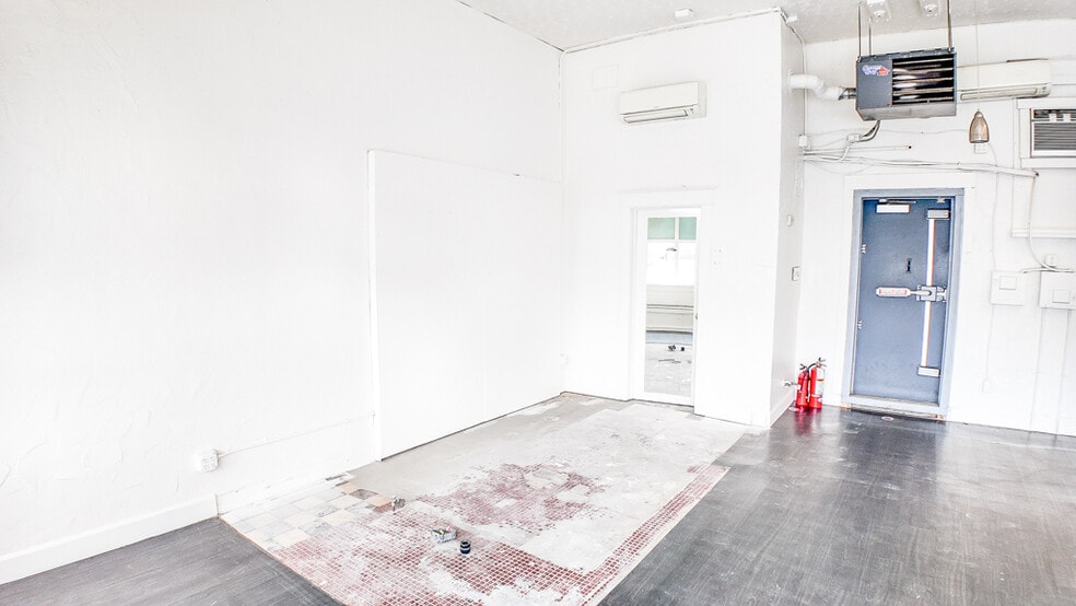 More Photos Of 3935 W Colfax Ave, Denver Storefront For Lease