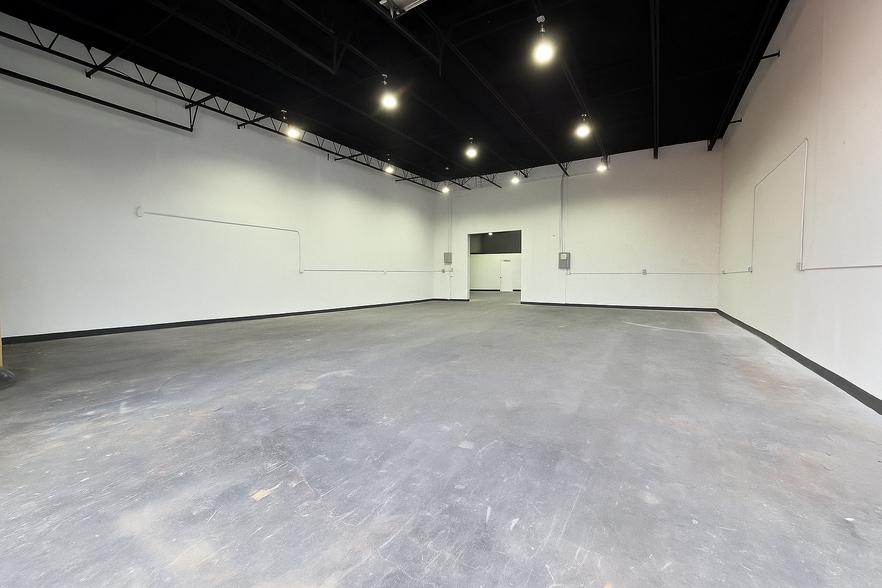 More Photos Of 2100 N Powerline Rd, Pompano Beach Warehouse For Lease