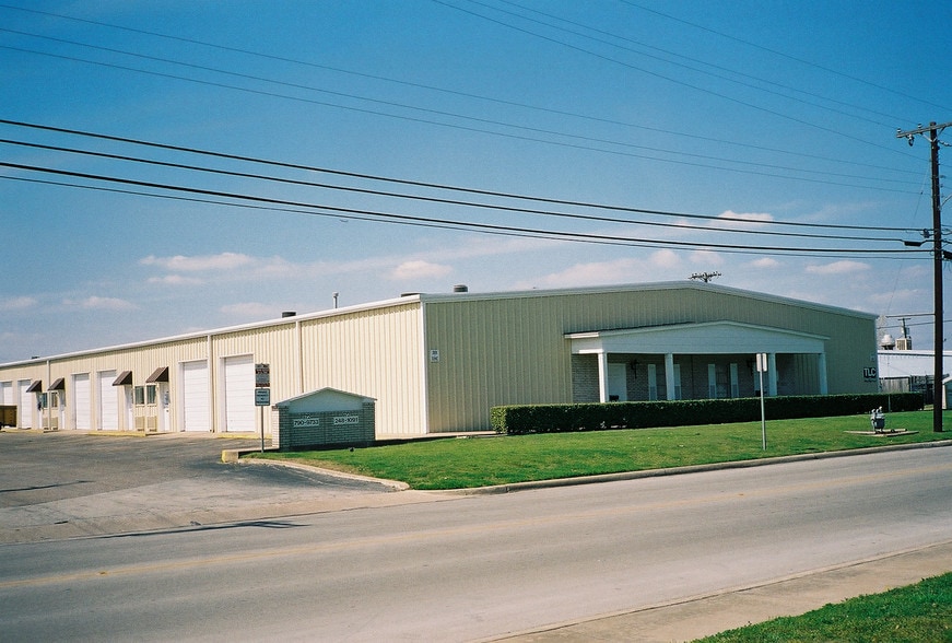 Primary Photo Of 301-363 N Briery Rd, Irving Warehouse For Lease