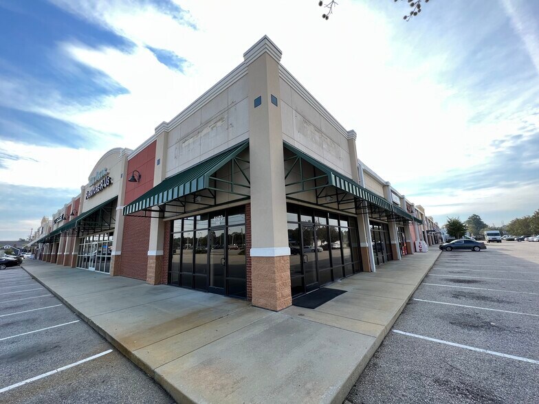 More Photos Of 4101 Raeford Rd, Fayetteville General Retail For Lease