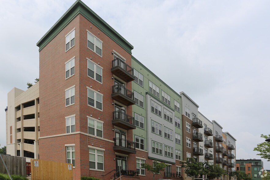 More Photos Of 5501 45th Ave, Hyattsville Apartments For Lease