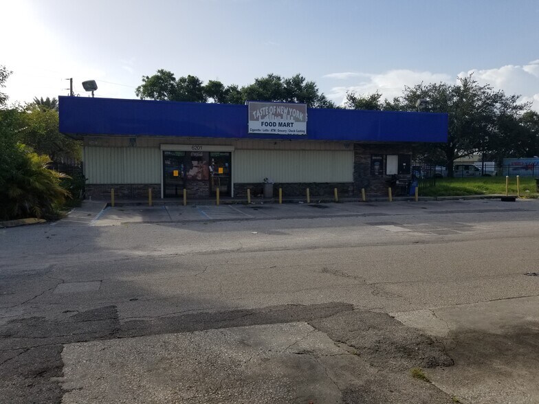 More Photos Of 6201 Edgewater Dr, Orlando Convenience Store For Sale