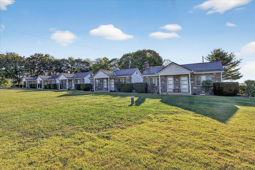 More Photos Of 9097 Allentown Blvd, Grantville Apartments For Sale