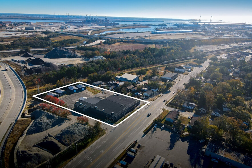 More Photos Of 2532 Spruill Ave, North Charleston Warehouse For Lease