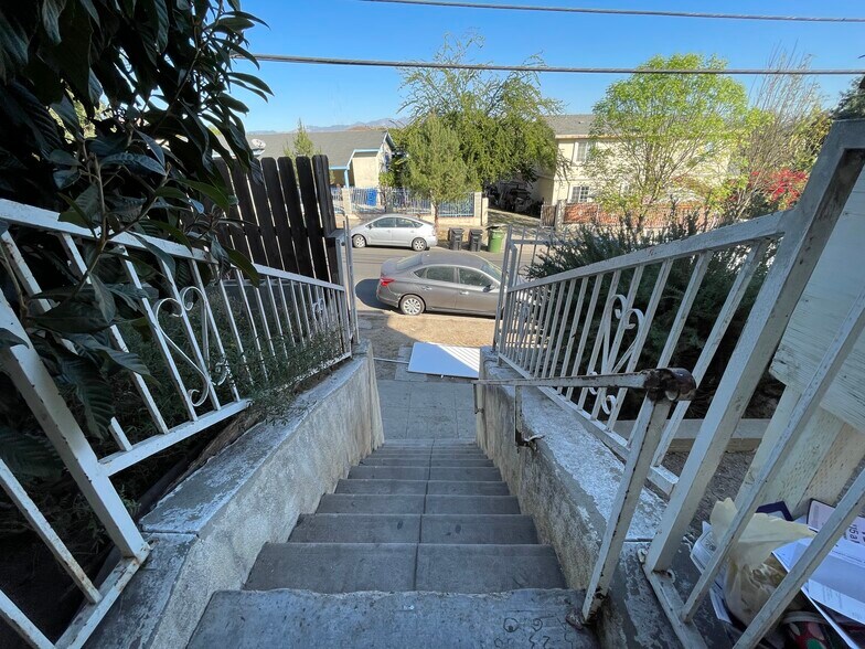 More Photos Of 2522-2526 Alcazar St, Los Angeles Apartments For Sale