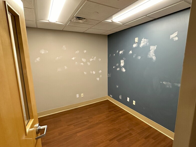 More Photos Of 600 Newman St, El Paso Medical For Sale