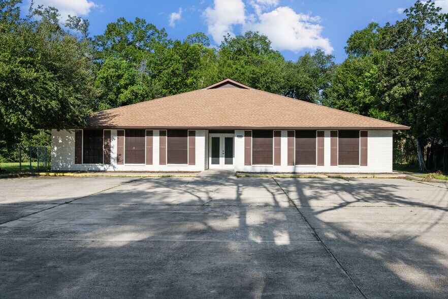 Primary Photo Of 1009 Carnation St, Slidell Office For Sale
