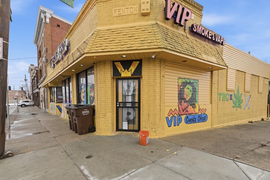 Primary Photo Of 4413 Glenway Ave, Cincinnati Storefront For Sale