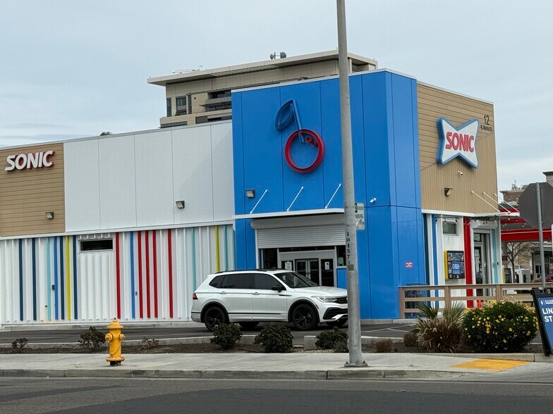 More Photos Of 123 S Commerce St, Stockton Healthcare For Lease