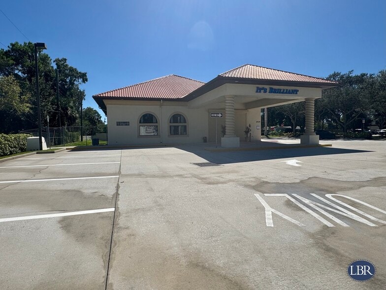 More Photos Of 2405 W New Haven Ave, Melbourne Freestanding For Lease