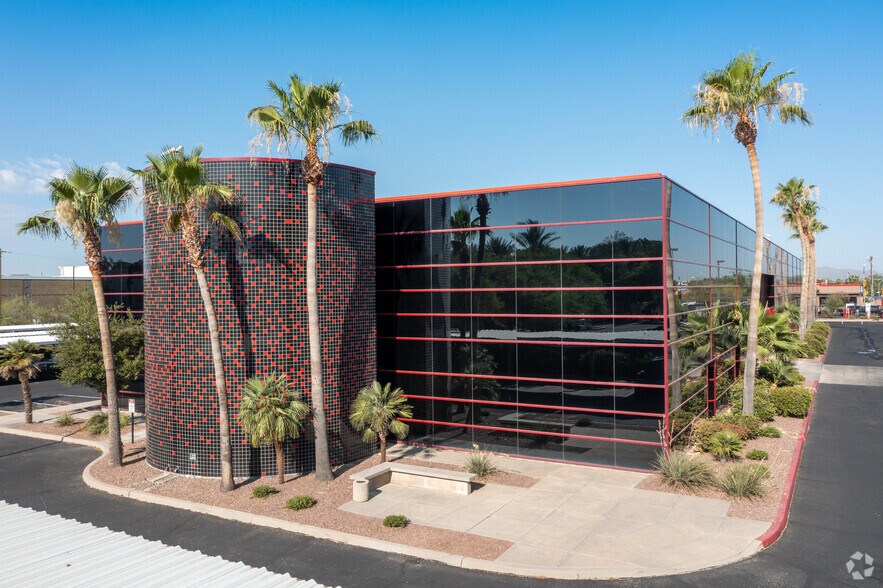 More Photos Of 800 E Wetmore Rd, Tucson Office For Lease