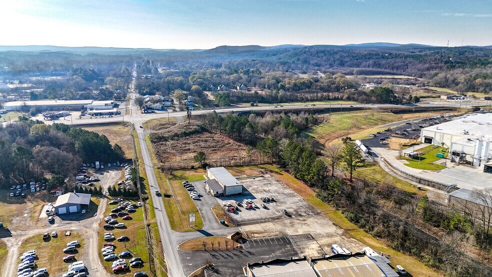 More Photos Of 93 Old Dixie Hwy, Adairsville Showroom For Lease