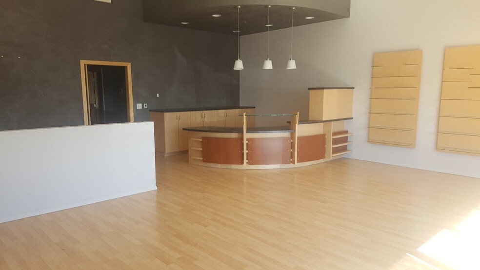 More Photos Of 5007-5035 S Louise Ave, Sioux Falls Unknown For Lease