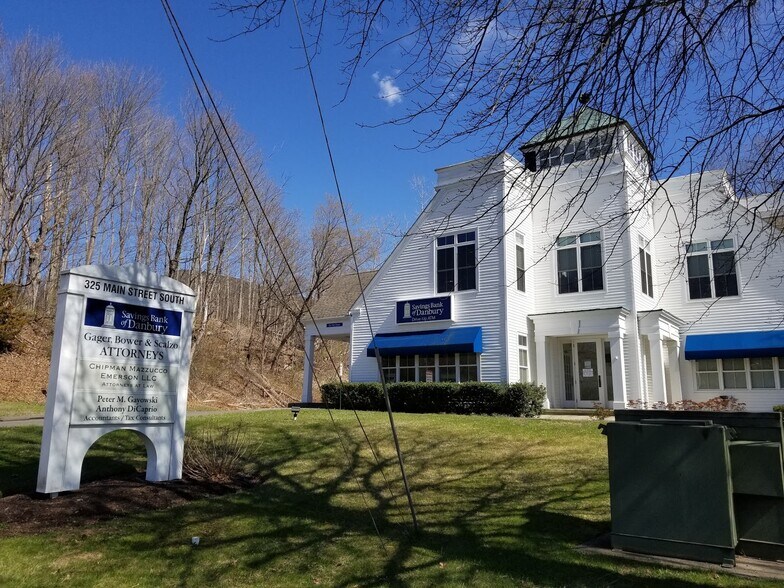 More Photos Of 325 Main St S, Southbury Medical For Lease