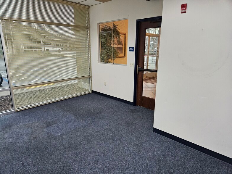 More Photos Of 1406 Blue Oaks Blvd, Roseville Medical For Lease