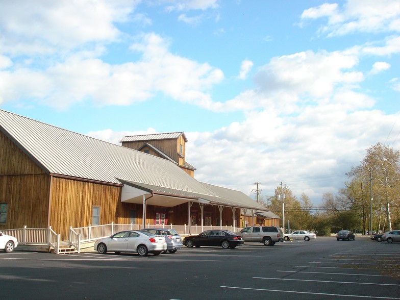 Primary Photo Of 400 S Cross St, Chestertown Office For Lease