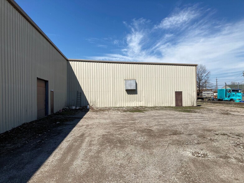 More Photos Of 4810 W 139th St, Cleveland Manufacturing For Sale