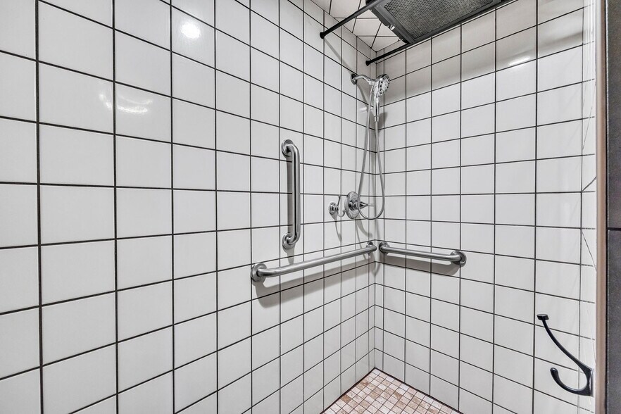 More Photos Of 126 S Spruce St, Winston-Salem Office Residential For Sale