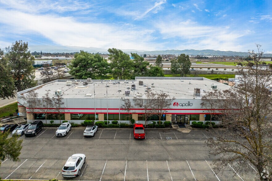 Primary Photo Of 30 Lindbergh Ave, Livermore Research And Development For Lease