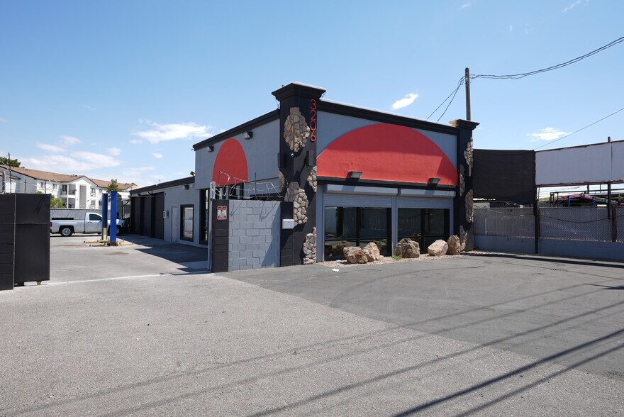 More Photos Of 3206 N Las Vegas Blvd, Las Vegas Auto Dealership For Sale