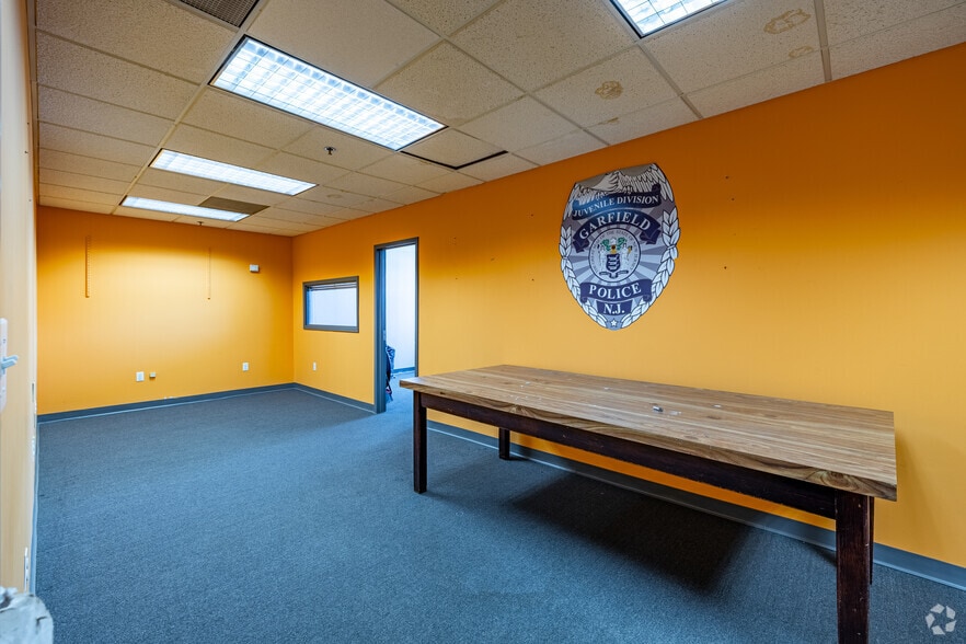 More Photos Of 160 Belmont Ave, Garfield Manufacturing For Sale