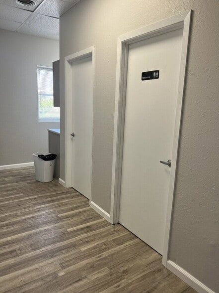 More Photos Of 510 Thatcher St, Saint Louis Truck Terminal For Sale