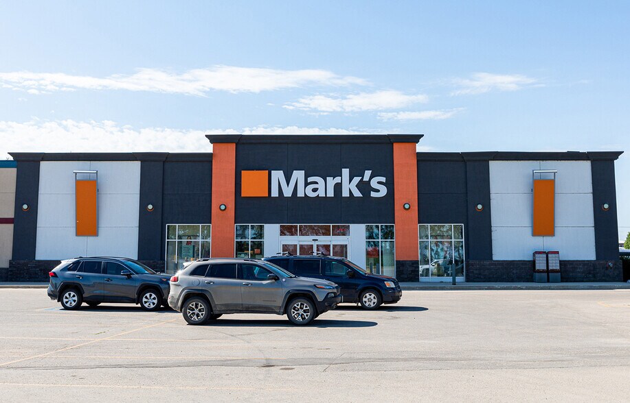 More Photos Of 2450 Saskatchewan Av W, Portage La Prairie Storefront For Lease