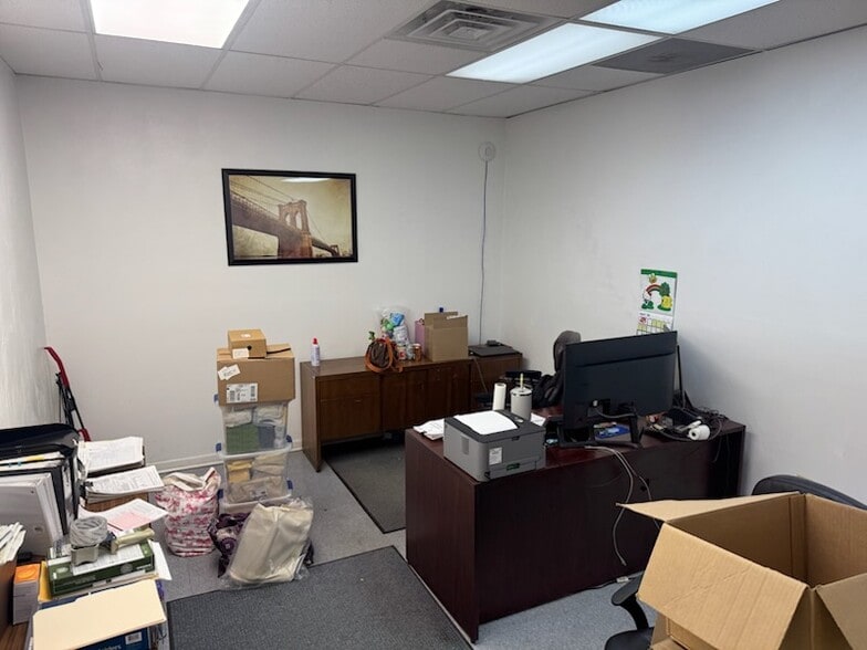 More Photos Of 2401 Plantation Rd NE, Roanoke Manufacturing For Sale
