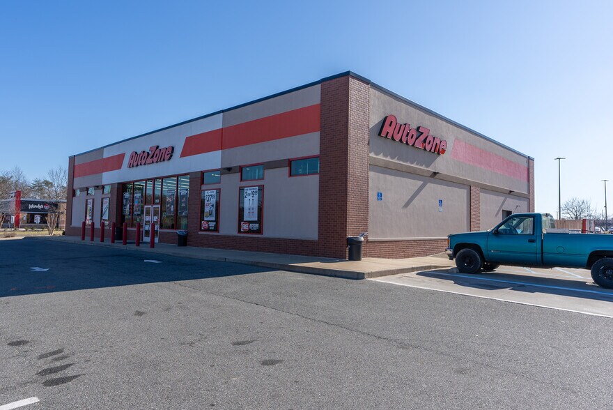 More Photos Of 2500-2562 W Pulaski Hwy, North East Unknown For Lease
