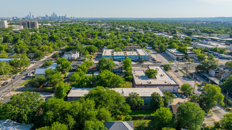 More Photos Of 1406 North Loop Blvd W, Austin Office For Sale