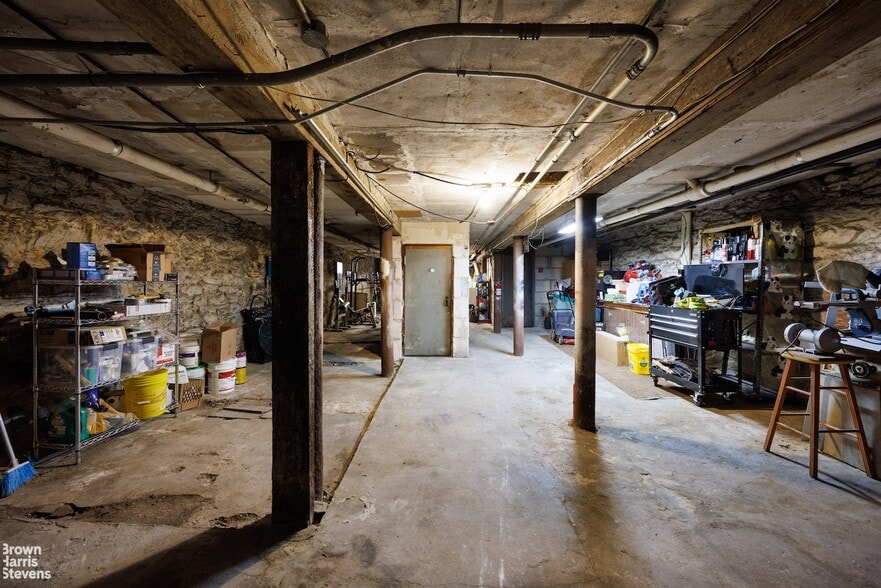 More Photos Of 97 Newell St, Brooklyn Apartments For Sale