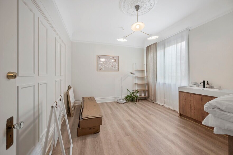 More Photos Of 2250 Union St, San Francisco Storefront Retail Office For Sale