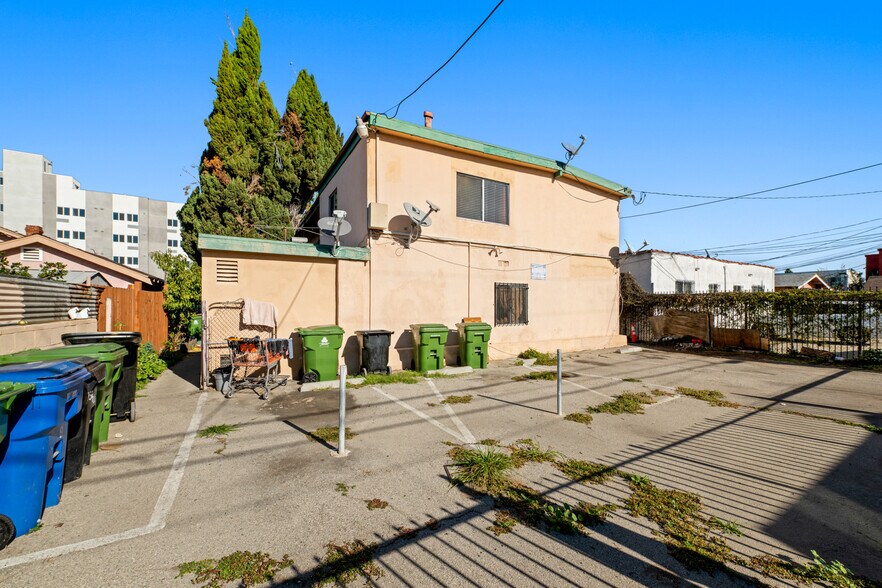 More Photos Of 732 W 76th St, Los Angeles Apartments For Sale