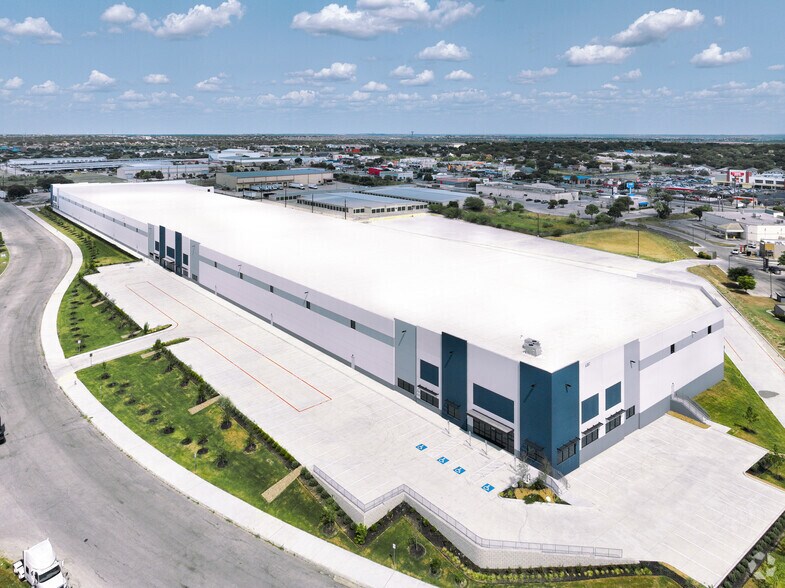 More Photos Of 6357 Rittiman Road, San Antonio Distribution For Lease