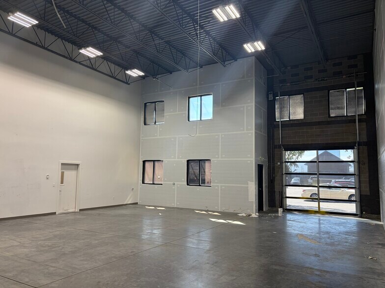 More Photos Of 740 W 500 S, West Bountiful Light Distribution For Lease