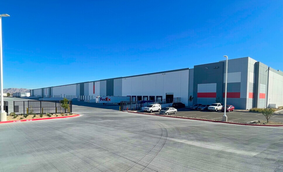More Photos Of 4230 N 5th St, North Las Vegas Distribution For Lease