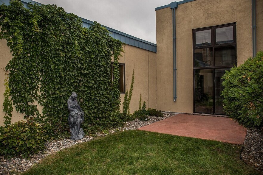 More Photos Of 1340 21st Ave S, Fargo Hotel For Sale