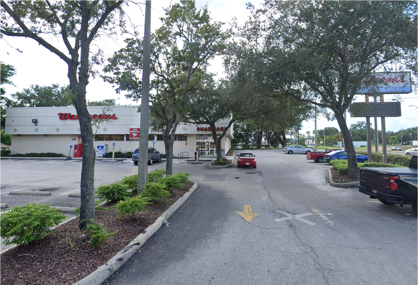 More Photos Of 2111 E Busch Blvd, Tampa Freestanding For Sale