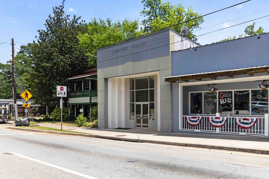 More Photos Of 38 Sycamore St, Jefferson Office For Sale