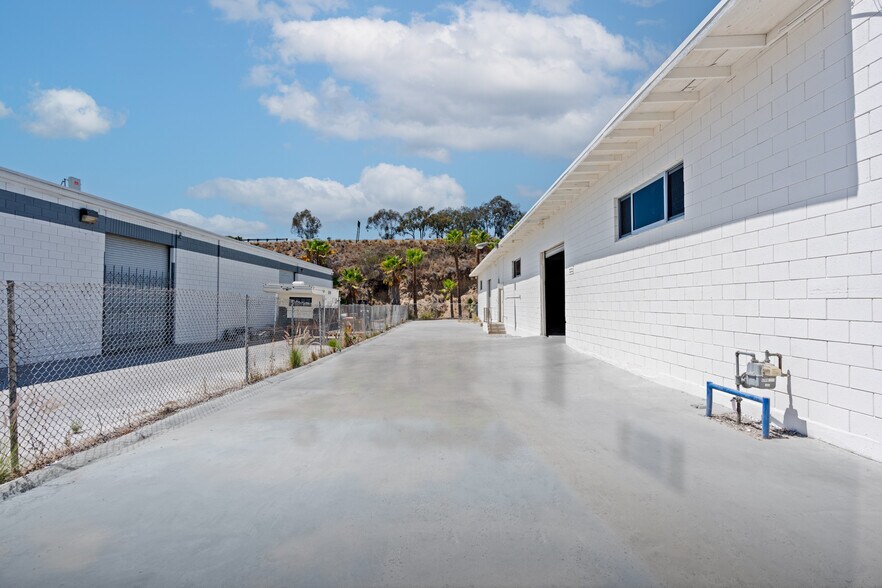 More Photos Of 6580 Federal Blvd, Lemon Grove Warehouse For Sale