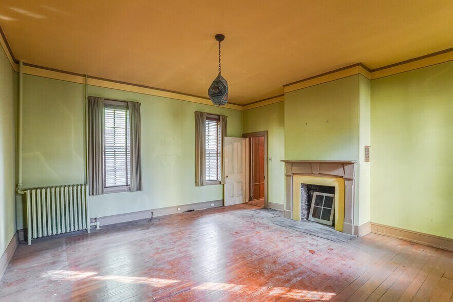 More Photos Of 419 S State St, Dover Office For Sale