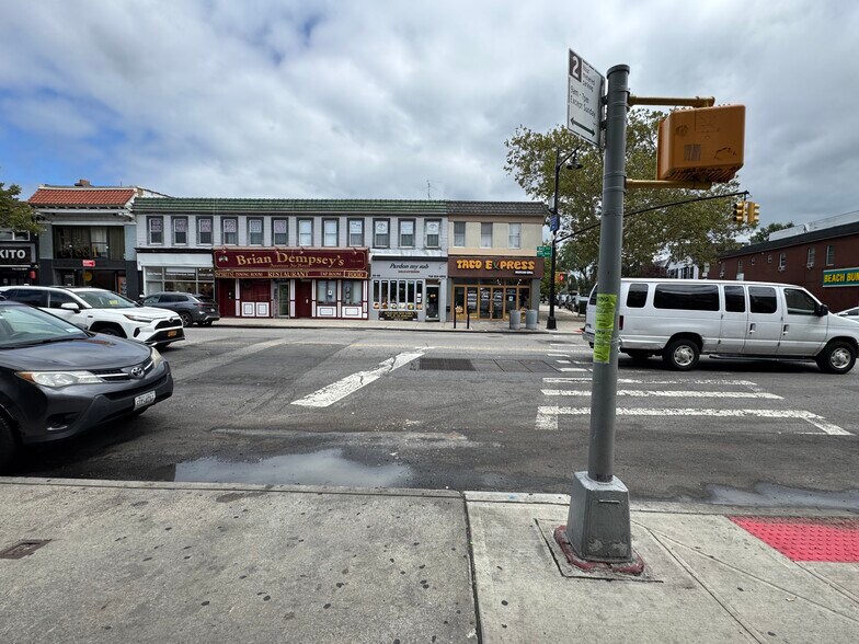 More Photos Of 3933 Bell Blvd, Bayside Storefront For Lease