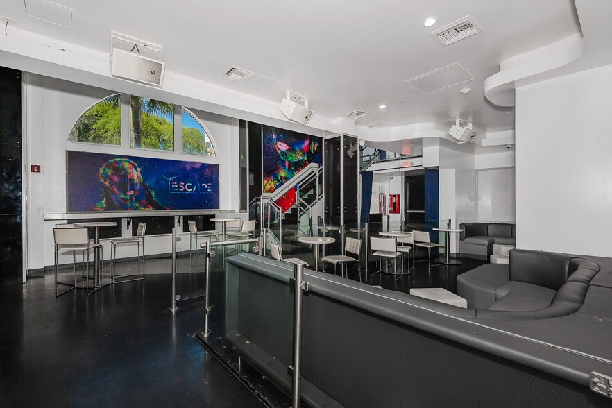 More Photos Of 145 SW 1st Ave, Fort Lauderdale Bar For Lease