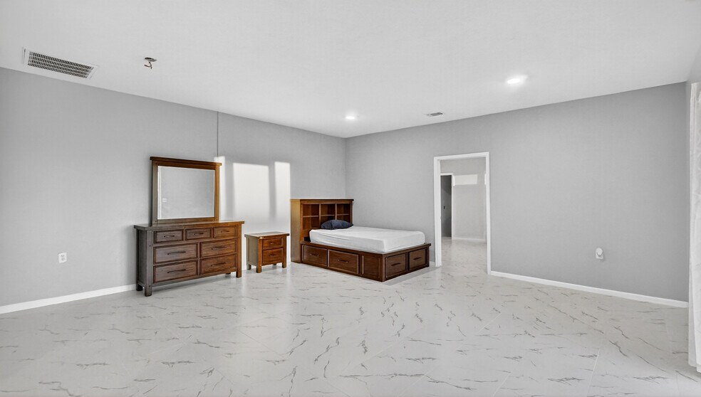 More Photos Of 1850 N FM 866, Odessa Warehouse For Sale