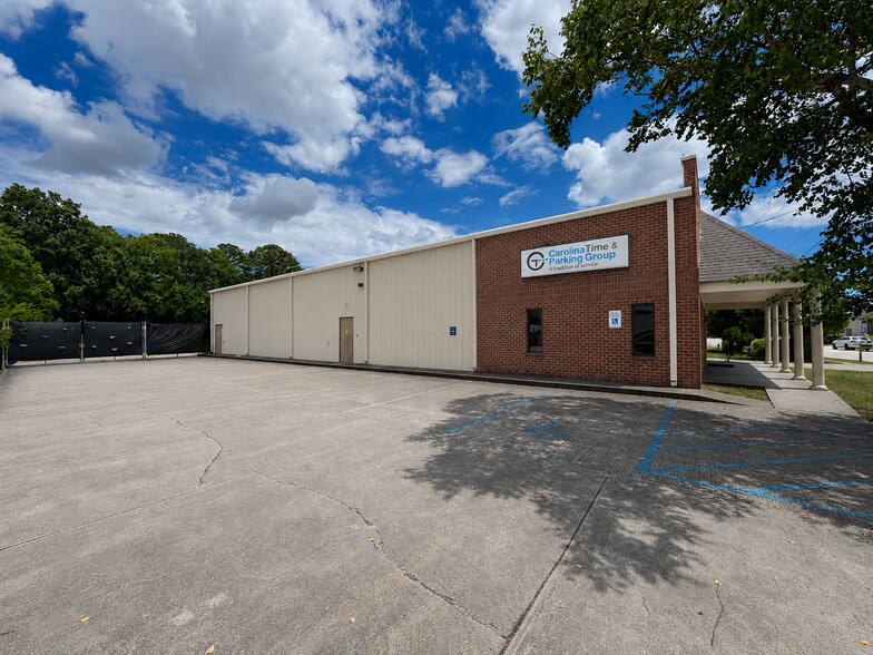 Primary Photo Of 7268 Peppermill Pky, Charleston Light Manufacturing For Lease
