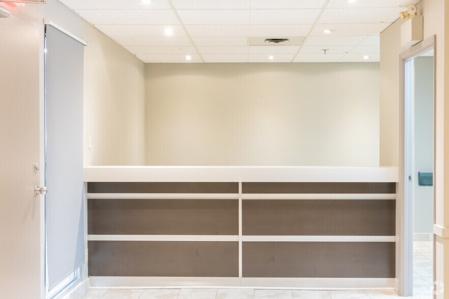 More Photos Of 8333 Weston Rd, Vaughan Medical For Lease