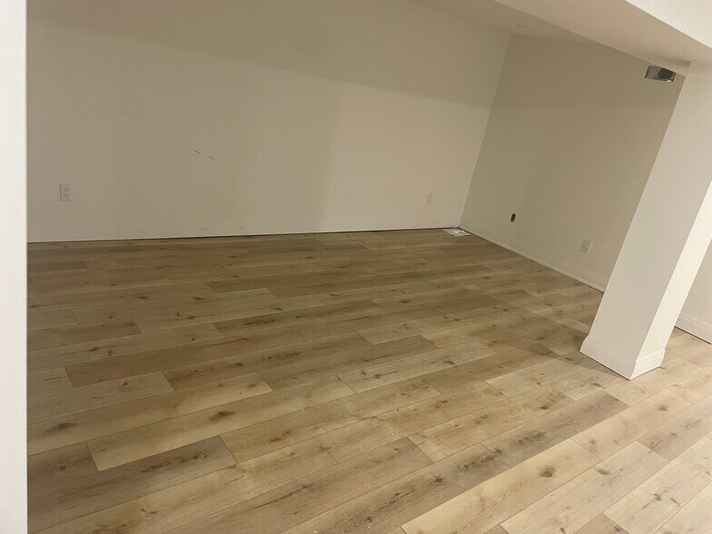 More Photos Of 434 Royal York Rd, Toronto Storefront Retail Residential For Lease