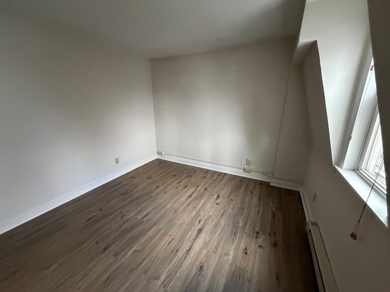 More Photos Of 133 Cattell St, Easton Apartments For Sale