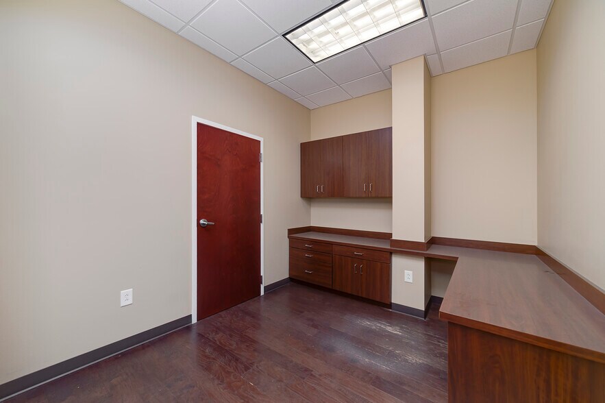 More Photos Of 4611 Ivey Dr, Macon-Bibb Office For Lease